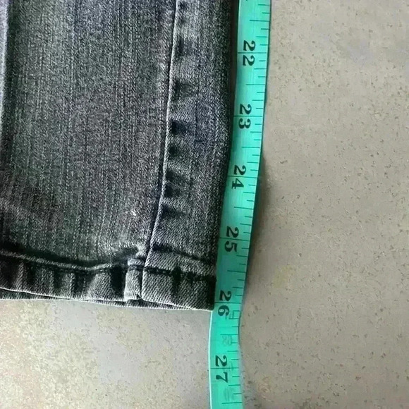 Chicos Platinum Women's Gray Wash High Rise Button Pockets Denim Jeans Size 8 - Picture 9 of 10